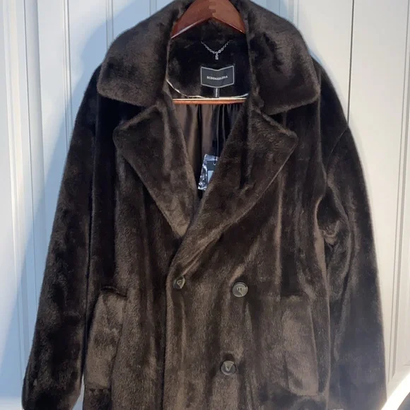 BCBG Maxazria Faux Fur Coat! Brand New! - Picture 2 of 6
